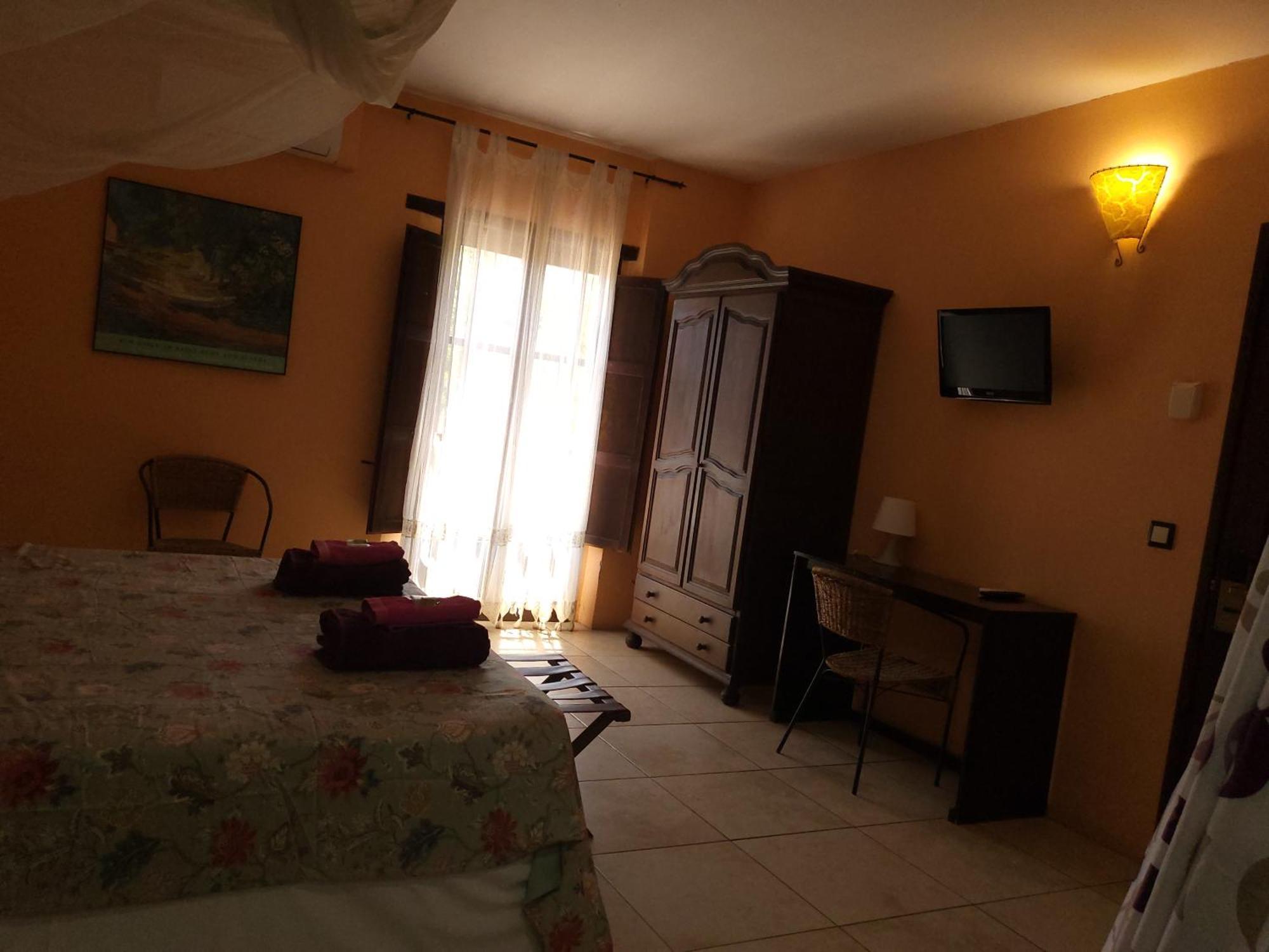 Hotel Pasteral Riu Ter La Cellera de Ter Ngoại thất bức ảnh