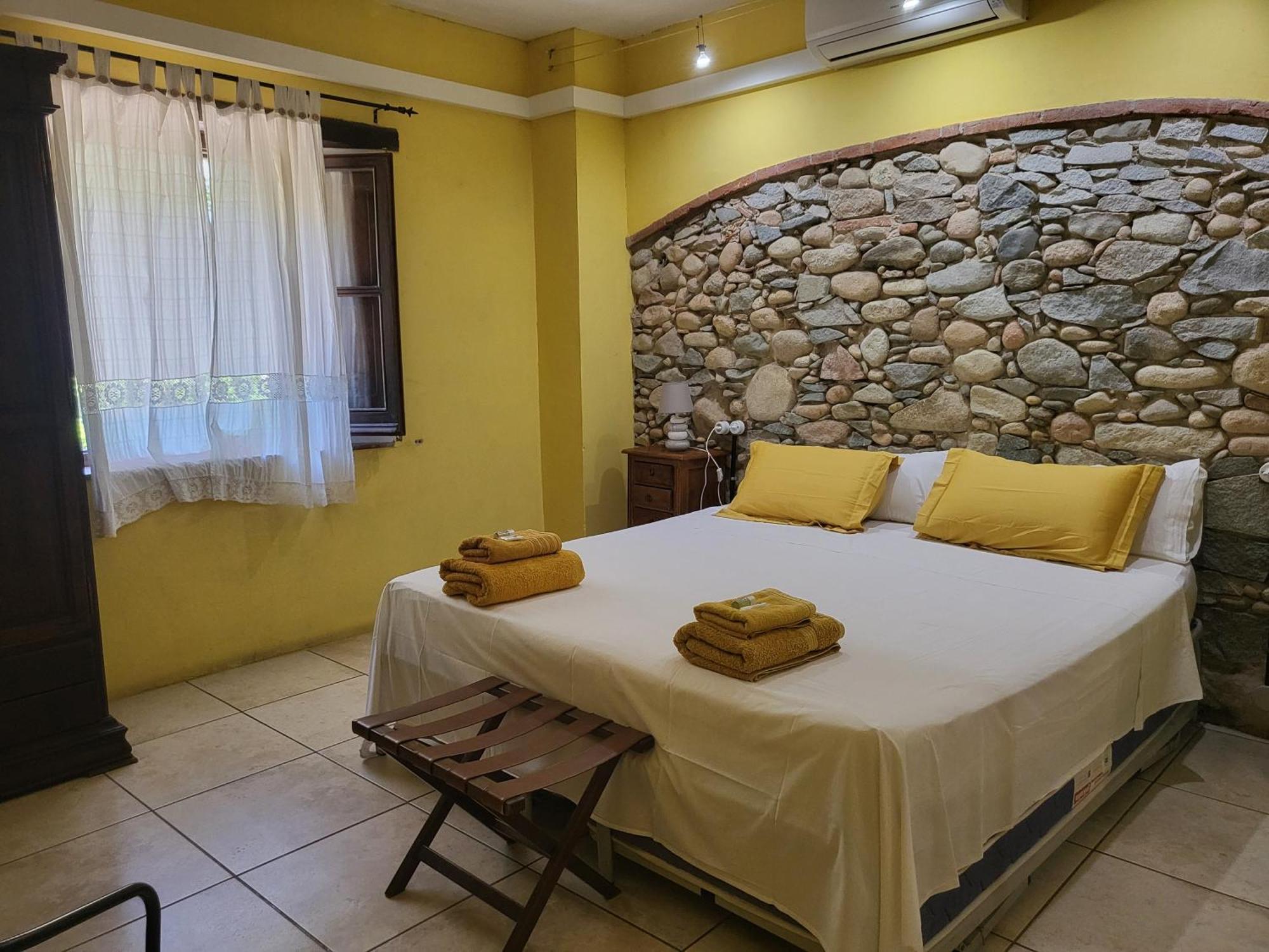 Hotel Pasteral Riu Ter La Cellera de Ter Ngoại thất bức ảnh