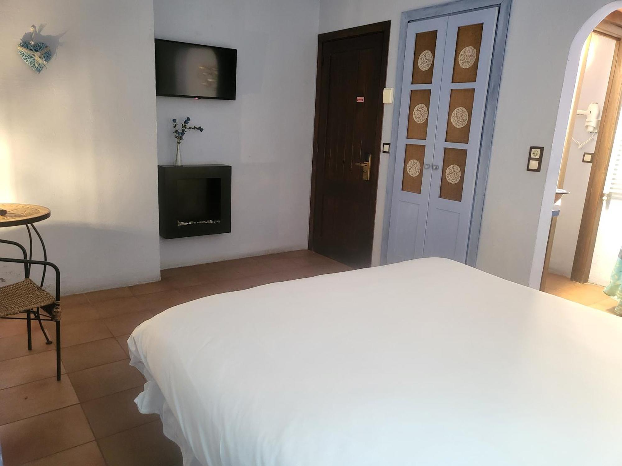 Hotel Pasteral Riu Ter La Cellera de Ter Ngoại thất bức ảnh